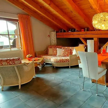 Leonie Apartment